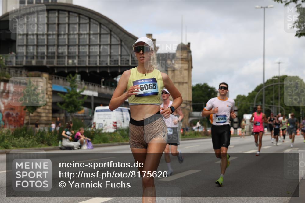 29.06.2025 - hella hamburg halbmarathon Yannick Fuchs http://msf.ph/oto/8175620 29.06.2025 10:27:08 20KM 1407, 1686, 1707, 1894, 3935, 5070, 5746, 7272, 7845, 7965, 8883, 9047, 10484, 10876, 10927, 11150, 11199, 11370, 11929, 14293, 15826, 16065, 16505, 16957, 18135, 18562, 18563 meine-sportfotos.de
