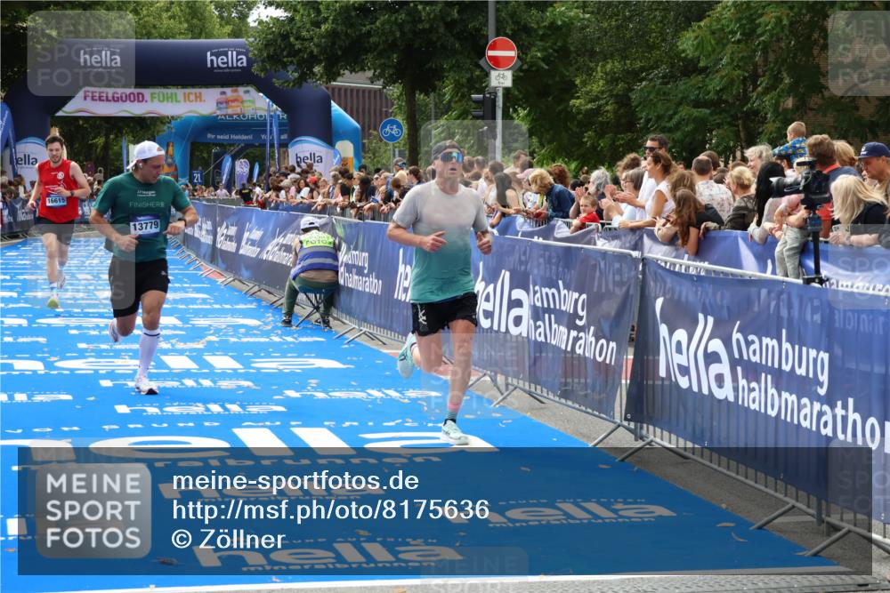 29.06.2025 - hella hamburg halbmarathon Zöllner http://msf.ph/oto/8175636 29.06.2025 10:26:10 Ziel 13779, 16615, 17003 meine-sportfotos.de