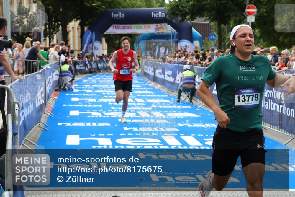 29.06.2025 - hella hamburg halbmarathon Zöllner http://msf.ph/oto/8175675 29.06.2025 10:26:12 Ziel 13779, 16615, 17003 meine-sportfotos.de