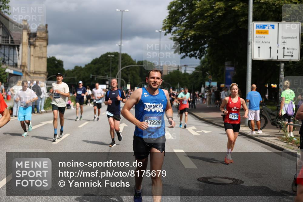 29.06.2025 - hella hamburg halbmarathon Yannick Fuchs http://msf.ph/oto/8175679 29.06.2025 10:41:44 20KM 51, 1460, 1592, 1604, 1613, 1696, 2274, 2284, 2839, 2864, 2869, 3976, 4093, 4377, 5022, 5650, 5889, 6134, 6168, 6716, 7962, 8693, 8852, 9051, 10122, 10423, 10969, 10988, 11021, 11283, 11518, 12679, 12706, 12724, 12870, 13223, 13672, 14730, 15350, 15451, 15478, 15479, 15923, 15973, 16819, 17172, 17229, 17451, 17743, 17846, 17915, 17979, 18104, 18297, 18856, 19127 meine-sportfotos.de