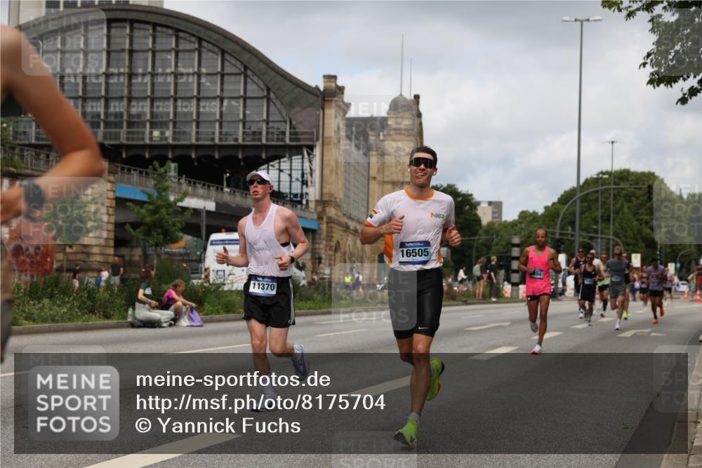 29.06.2025 - hella hamburg halbmarathon Yannick Fuchs http://msf.ph/oto/8175704 29.06.2025 10:27:09 20KM 1407, 1707, 1894, 3935, 5070, 5746, 7845, 7965, 8883, 9047, 10484, 10876, 10927, 11150, 11199, 11370, 11929, 14293, 15826, 16065, 16505, 16957, 18135, 18562, 18563 meine-sportfotos.de