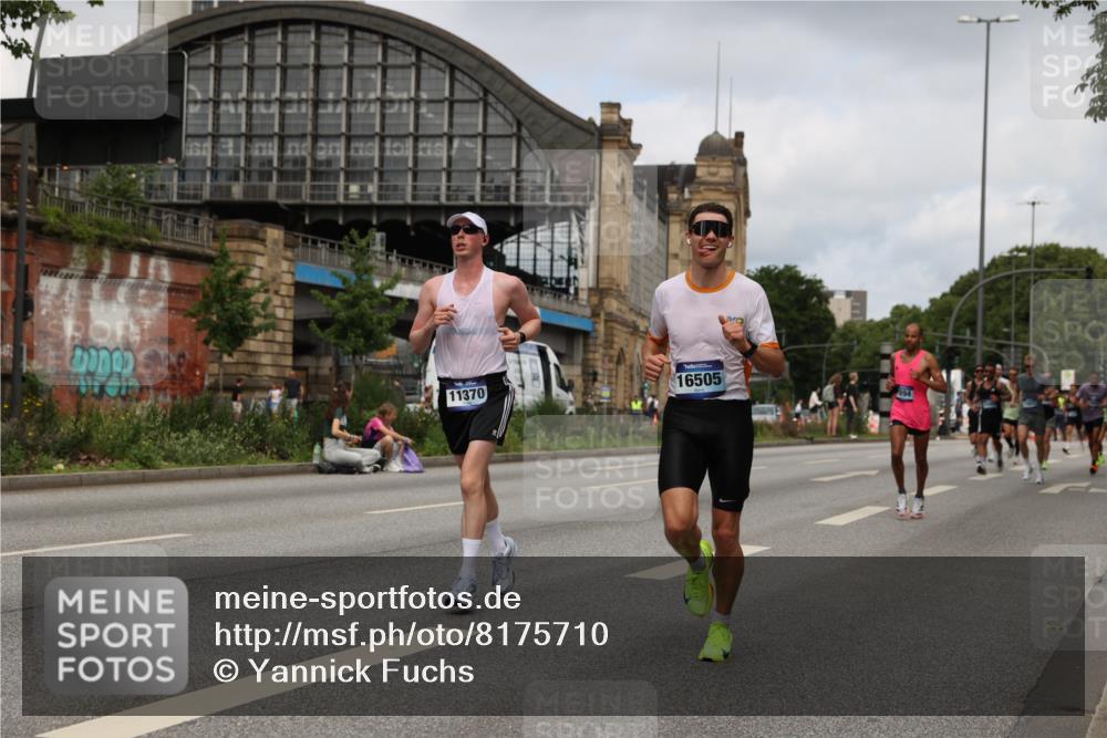 29.06.2025 - hella hamburg halbmarathon Yannick Fuchs http://msf.ph/oto/8175710 29.06.2025 10:27:09 20KM 1407, 1707, 1894, 3935, 5070, 5746, 7845, 7965, 8883, 9047, 10484, 10876, 10927, 11150, 11199, 11370, 11929, 14293, 15826, 16065, 16505, 16957, 18135, 18562, 18563 meine-sportfotos.de