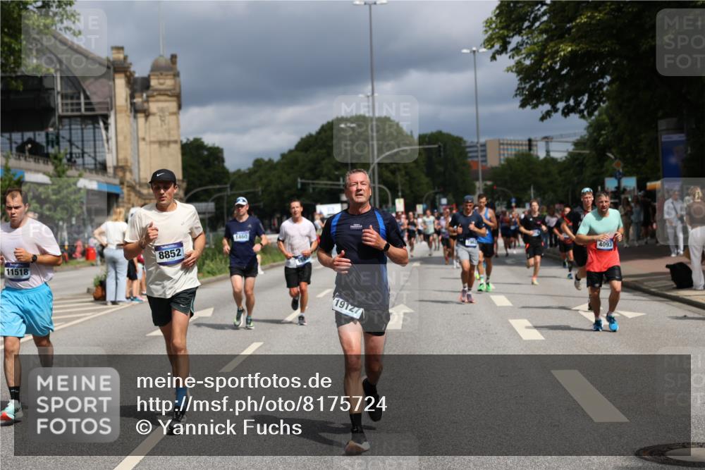29.06.2025 - hella hamburg halbmarathon Yannick Fuchs http://msf.ph/oto/8175724 29.06.2025 10:41:45 20KM 51, 1460, 1592, 1604, 1613, 1696, 2274, 2284, 2839, 2864, 2869, 2953, 3976, 4093, 4377, 4528, 5022, 5650, 5889, 6009, 6134, 6168, 6716, 7962, 8693, 8852, 9051, 10122, 10969, 10988, 11021, 11283, 11518, 12679, 12706, 12724, 12870, 13223, 13672, 14730, 15350, 15451, 15478, 15479, 15923, 15973, 16819, 17172, 17229, 17451, 17743, 17846, 17915, 17979, 18104, 18856, 19127 meine-sportfotos.de