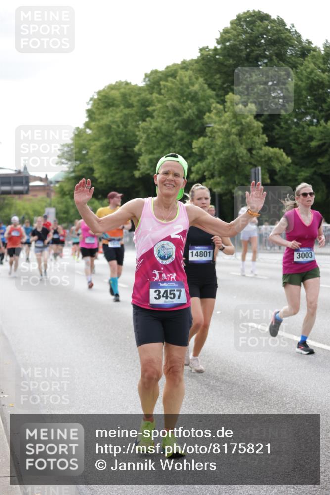 29.06.2025 - hella hamburg halbmarathon Jannik Wohlers http://msf.ph/oto/8175821 29.06.2025 10:22:23 Lombardsbrücke 1029, 2294, 2479, 2766, 3003, 3600, 3601, 5223, 5343, 5629, 5798, 7188, 7190, 7266, 7276, 7529, 7925, 8355, 9256, 9392, 10086, 10826, 10902, 11665, 12190, 12592, 13921, 14525, 14633, 14801, 15469, 15870, 16618, 16801 meine-sportfotos.de