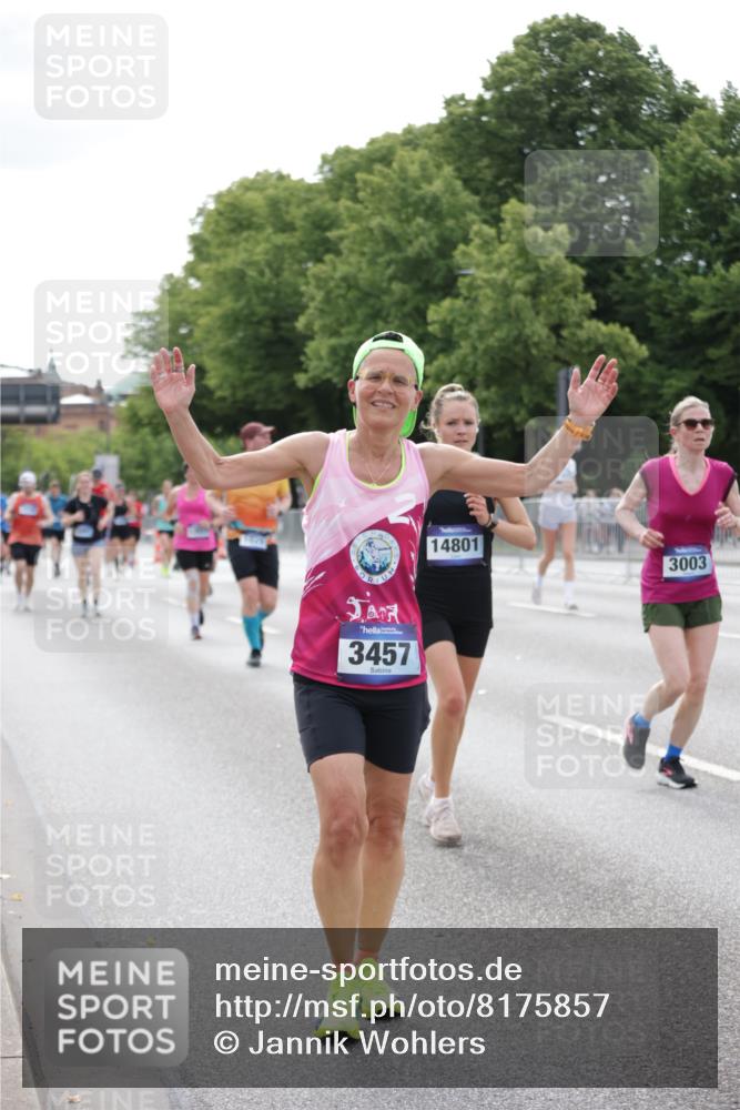 29.06.2025 - hella hamburg halbmarathon Jannik Wohlers http://msf.ph/oto/8175857 29.06.2025 10:22:23 Lombardsbrücke 1029, 2294, 2479, 2766, 3003, 3600, 3601, 5223, 5343, 5629, 5798, 7188, 7190, 7266, 7276, 7529, 7925, 8355, 9256, 9392, 10086, 10826, 10902, 11665, 12190, 12592, 13921, 14525, 14633, 14801, 15469, 15870, 16618, 16801 meine-sportfotos.de