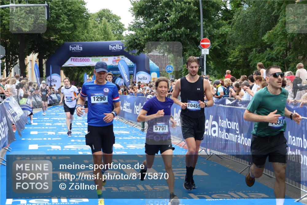 29.06.2025 - hella hamburg halbmarathon Zöllner http://msf.ph/oto/8175870 29.06.2025 10:37:40 Ziel 1290, 5791, 7831, 10451, 10922, 11106, 14934, 18193, 18216 meine-sportfotos.de
