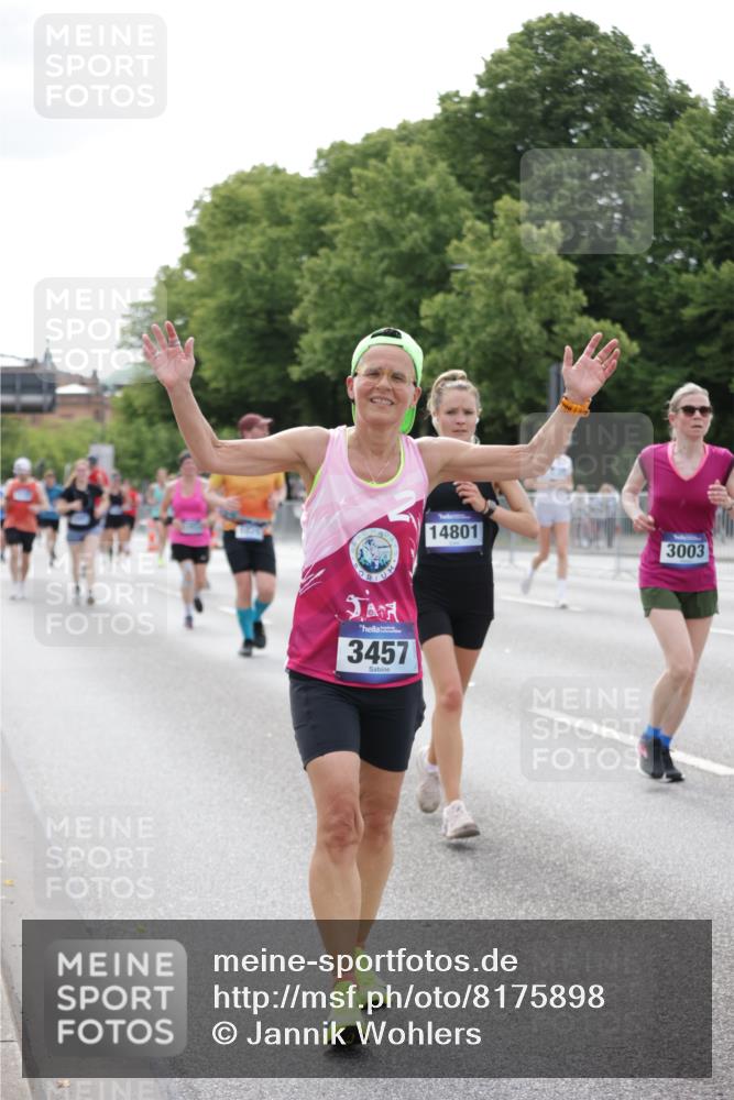 29.06.2025 - hella hamburg halbmarathon Jannik Wohlers http://msf.ph/oto/8175898 29.06.2025 10:22:23 Lombardsbrücke 1029, 2294, 2479, 2766, 3003, 3600, 3601, 5223, 5343, 5629, 5798, 7188, 7190, 7266, 7276, 7529, 7925, 8355, 9256, 9392, 10086, 10826, 10902, 11665, 12190, 12592, 13921, 14525, 14633, 14801, 15469, 15870, 16618, 16801 meine-sportfotos.de