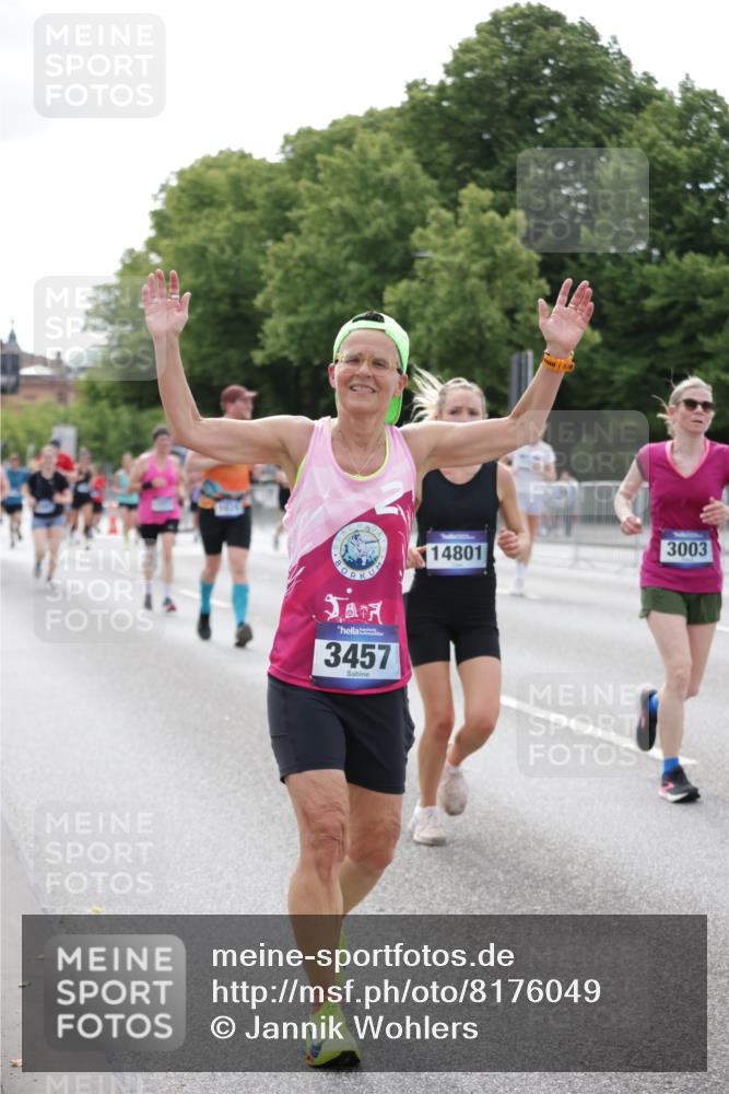 29.06.2025 - hella hamburg halbmarathon Jannik Wohlers http://msf.ph/oto/8176049 29.06.2025 10:22:23 Lombardsbrücke 1029, 2294, 2479, 2766, 3003, 3600, 3601, 5223, 5343, 5629, 5798, 7188, 7190, 7266, 7276, 7529, 7925, 8355, 9256, 9392, 10086, 10826, 10902, 11665, 12190, 12592, 13921, 14525, 14633, 14801, 15469, 15870, 16618, 16801 meine-sportfotos.de
