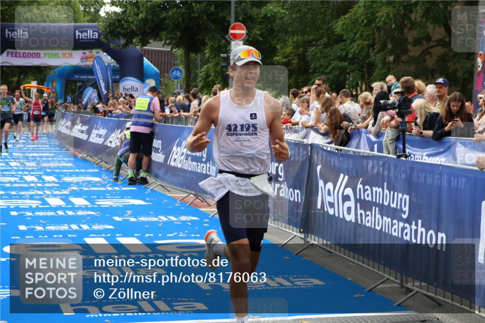 29.06.2025 - hella hamburg halbmarathon Zöllner http://msf.ph/oto/8176063 29.06.2025 10:26:58 Ziel 5344, 9079, 12641, 12992, 13780, 15023, 19050 meine-sportfotos.de