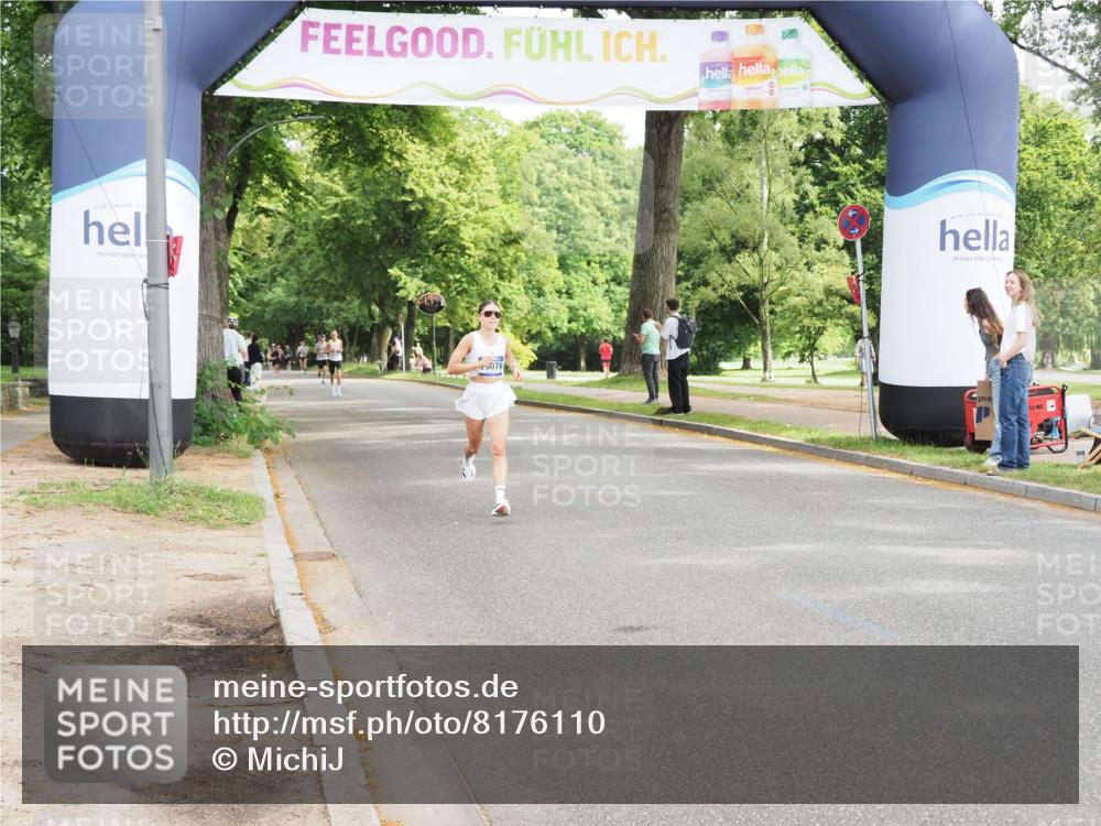 29.06.2025 - hella hamburg halbmarathon MichiJ http://msf.ph/oto/8176110 29.06.2025 10:16:14 Zwischen KM18-KM19 9565 meine-sportfotos.de