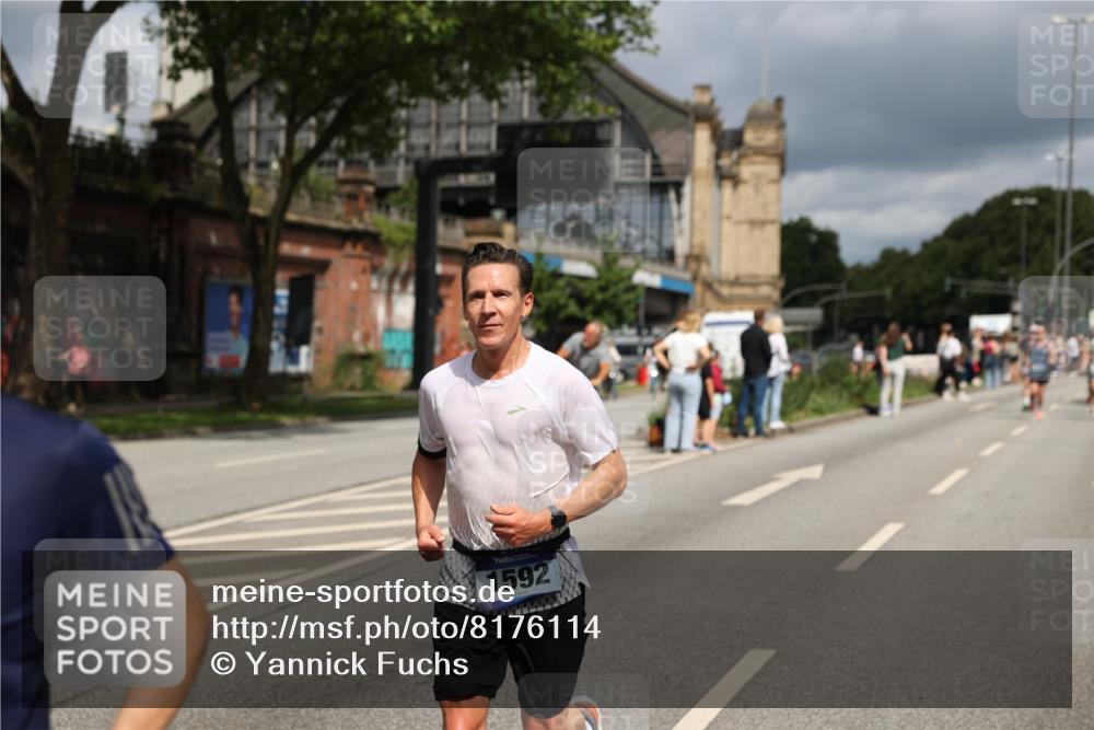 29.06.2025 - hella hamburg halbmarathon Yannick Fuchs http://msf.ph/oto/8176114 29.06.2025 10:41:49 20KM 51, 1460, 1592, 1604, 1613, 1696, 2274, 2284, 2839, 2864, 2869, 2953, 3976, 4093, 4377, 4528, 5022, 5650, 6009, 6134, 6168, 6716, 7962, 8693, 8852, 9626, 10969, 10988, 11021, 11283, 11518, 12679, 12706, 12724, 12870, 13223, 13672, 14730, 15333, 15350, 15451, 15478, 15479, 15923, 15973, 17172, 17229, 17451, 17743, 17846, 17905, 17915, 17979, 18104, 18758, 18856, 18922, 19127 meine-sportfotos.de