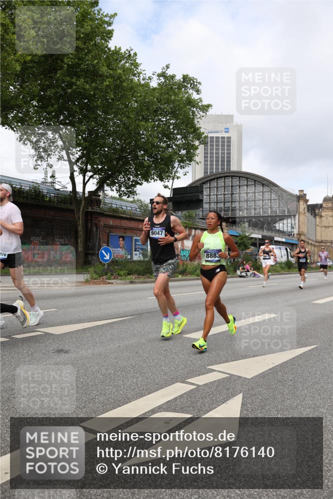 29.06.2025 - hella hamburg halbmarathon Yannick Fuchs http://msf.ph/oto/8176140 29.06.2025 10:27:18 20KM 1407, 1707, 1894, 5070, 5746, 6358, 7845, 7965, 8883, 9047, 10484, 10876, 10927, 11150, 11169, 11370, 11929, 13199, 14293, 15054, 15826, 16065, 16505, 16957, 18135, 18562, 18563 meine-sportfotos.de