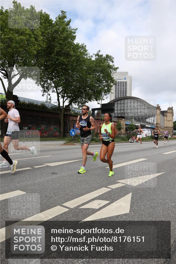 29.06.2025 - hella hamburg halbmarathon Yannick Fuchs http://msf.ph/oto/8176151 29.06.2025 10:27:18 20KM 1407, 1707, 1894, 5070, 5746, 6358, 7845, 7965, 8883, 9047, 10484, 10876, 10927, 11150, 11169, 11370, 11929, 13199, 14293, 15054, 15826, 16065, 16505, 16957, 18135, 18562, 18563 meine-sportfotos.de