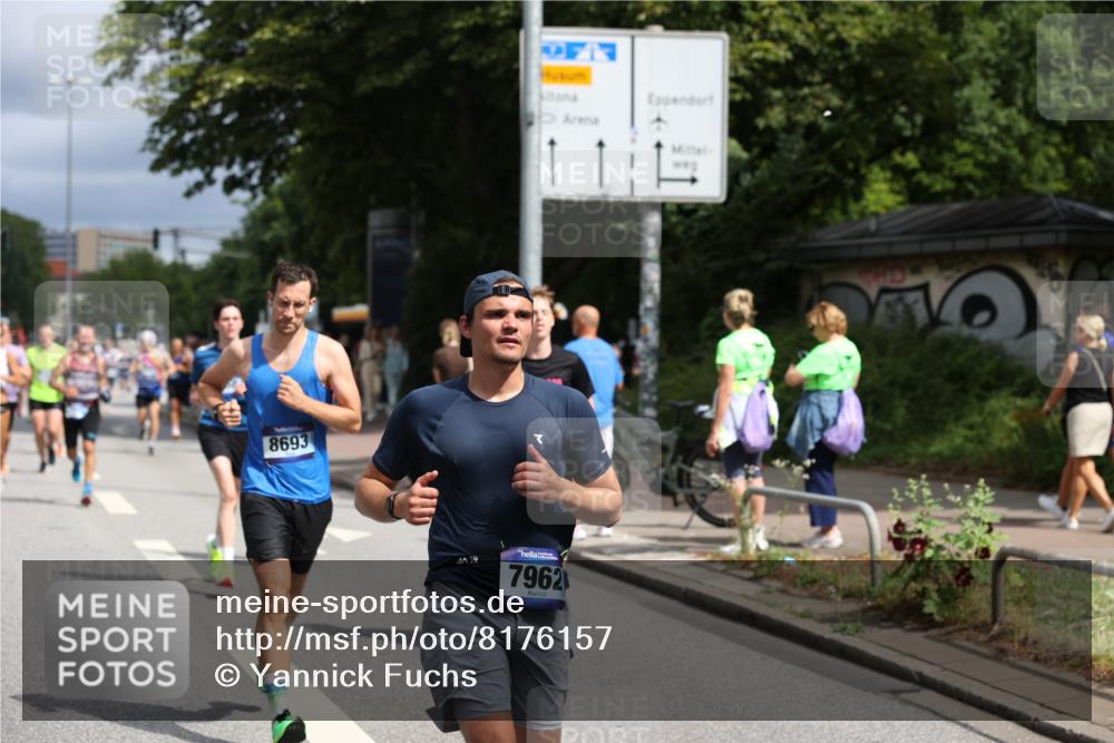 29.06.2025 - hella hamburg halbmarathon Yannick Fuchs http://msf.ph/oto/8176157 29.06.2025 10:41:50 20KM 51, 1460, 1592, 1604, 1613, 1696, 2284, 2839, 2864, 2869, 2953, 3976, 4093, 4377, 4528, 5022, 5650, 6009, 6134, 6168, 6716, 7962, 8693, 8852, 9626, 10969, 10988, 11021, 11283, 11518, 12679, 12685, 12706, 12724, 12870, 13223, 13672, 14618, 14619, 14730, 15333, 15350, 15451, 15478, 15479, 15973, 17172, 17229, 17451, 17743, 17846, 17905, 17915, 17979, 18104, 18758, 18856, 18922, 18974, 19127, 19181 meine-sportfotos.de