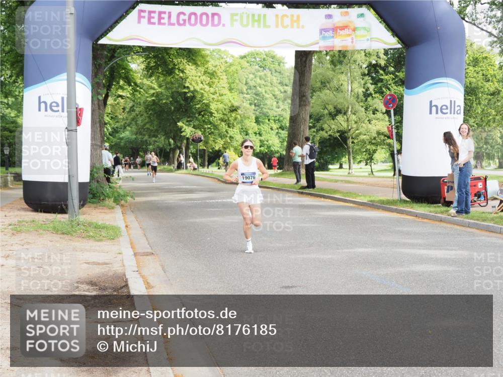 29.06.2025 - hella hamburg halbmarathon MichiJ http://msf.ph/oto/8176185 29.06.2025 10:16:15 Zwischen KM18-KM19 9565 meine-sportfotos.de