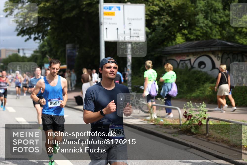29.06.2025 - hella hamburg halbmarathon Yannick Fuchs http://msf.ph/oto/8176215 29.06.2025 10:41:50 20KM 51, 1460, 1592, 1604, 1613, 1696, 2284, 2839, 2864, 2869, 2953, 3976, 4093, 4377, 4528, 5022, 5650, 6009, 6134, 6168, 6716, 7962, 8693, 8852, 9626, 10969, 10988, 11021, 11283, 11518, 12679, 12685, 12706, 12724, 12870, 13223, 13672, 14618, 14619, 14730, 15333, 15350, 15451, 15478, 15479, 15973, 17172, 17229, 17451, 17743, 17846, 17905, 17915, 17979, 18104, 18758, 18856, 18922, 18974, 19127, 19181 meine-sportfotos.de
