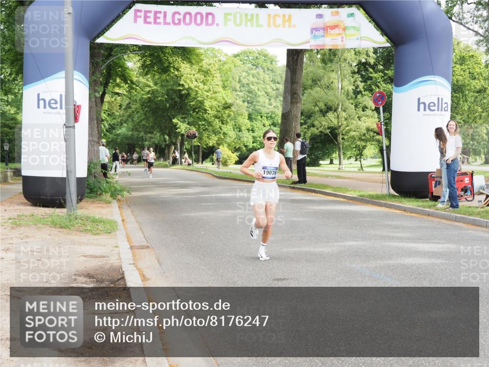 29.06.2025 - hella hamburg halbmarathon MichiJ http://msf.ph/oto/8176247 29.06.2025 10:16:15 Zwischen KM18-KM19 9565 meine-sportfotos.de