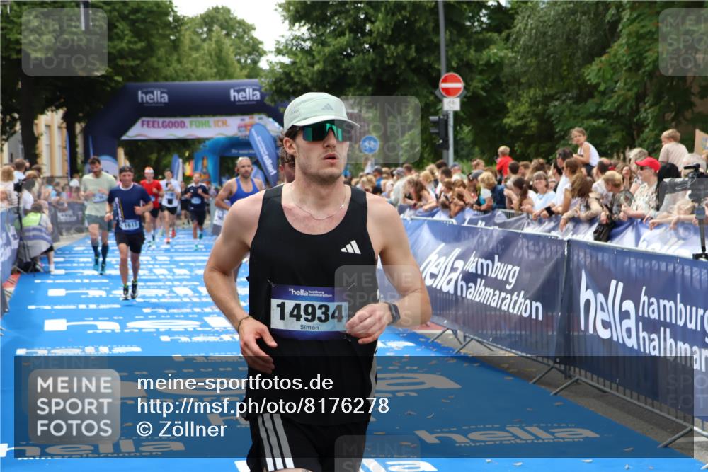 29.06.2025 - hella hamburg halbmarathon Zöllner http://msf.ph/oto/8176278 29.06.2025 10:37:49 Ziel 1505, 1615, 2196, 2404, 9171, 13148, 13595, 18276, 18277 meine-sportfotos.de
