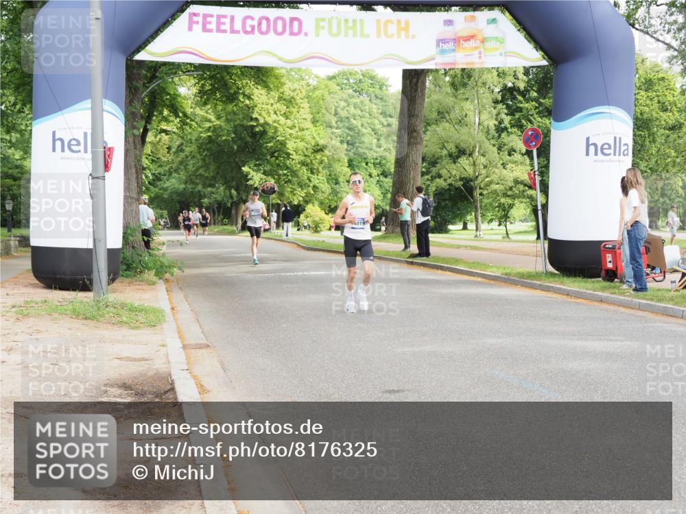 29.06.2025 - hella hamburg halbmarathon MichiJ http://msf.ph/oto/8176325 29.06.2025 10:16:23 Zwischen KM18-KM19 19076 meine-sportfotos.de