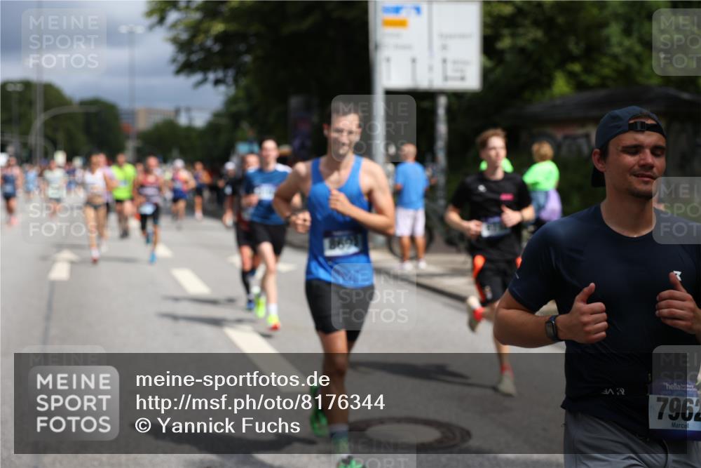 29.06.2025 - hella hamburg halbmarathon Yannick Fuchs http://msf.ph/oto/8176344 29.06.2025 10:41:51 20KM 51, 1460, 1592, 1604, 1613, 1696, 2284, 2839, 2864, 2869, 2953, 3976, 4093, 4377, 4528, 5022, 5650, 6009, 6134, 6168, 6716, 7962, 8693, 8852, 9626, 10969, 10988, 11021, 11283, 11518, 12679, 12685, 12706, 12724, 12870, 13672, 14618, 14619, 14730, 15333, 15350, 15478, 15479, 15973, 17172, 17229, 17451, 17743, 17846, 17905, 17915, 17979, 18104, 18430, 18758, 18856, 18922, 18974, 19127, 19181 meine-sportfotos.de