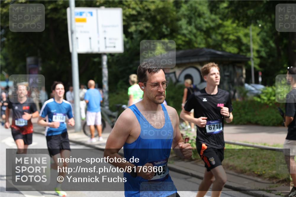 29.06.2025 - hella hamburg halbmarathon Yannick Fuchs http://msf.ph/oto/8176360 29.06.2025 10:41:51 20KM 51, 1460, 1592, 1604, 1613, 1696, 2284, 2839, 2864, 2869, 2953, 3976, 4093, 4377, 4528, 5022, 5650, 6009, 6134, 6168, 6716, 7962, 8693, 8852, 9626, 10969, 10988, 11021, 11283, 11518, 12679, 12685, 12706, 12724, 12870, 13672, 14618, 14619, 14730, 15333, 15350, 15478, 15479, 15973, 17172, 17229, 17451, 17743, 17846, 17905, 17915, 17979, 18104, 18430, 18758, 18856, 18922, 18974, 19127, 19181 meine-sportfotos.de