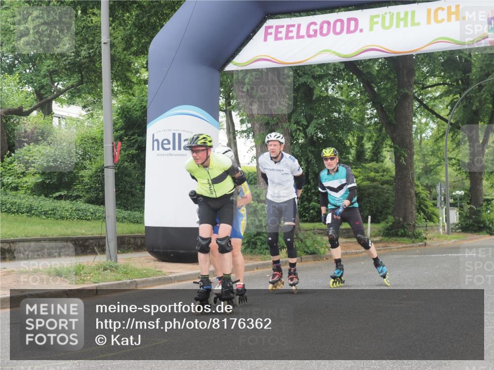 29.06.2025 - hella hamburg halbmarathon KatJ http://msf.ph/oto/8176362 29.06.2025 09:21:13 Zwischen KM18-KM19  meine-sportfotos.de