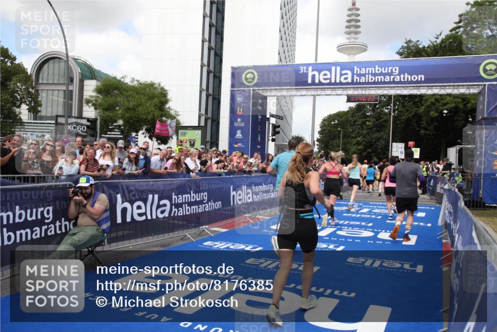 29.06.2025 - hella hamburg halbmarathon Michael Strokosch http://msf.ph/oto/8176385 29.06.2025 11:46:19 Ziel 1075, 1230, 2109, 2858, 3808, 7513, 10123, 10230, 10322, 11816, 11817, 13903, 14043, 14130, 15380, 15833, 15876 meine-sportfotos.de