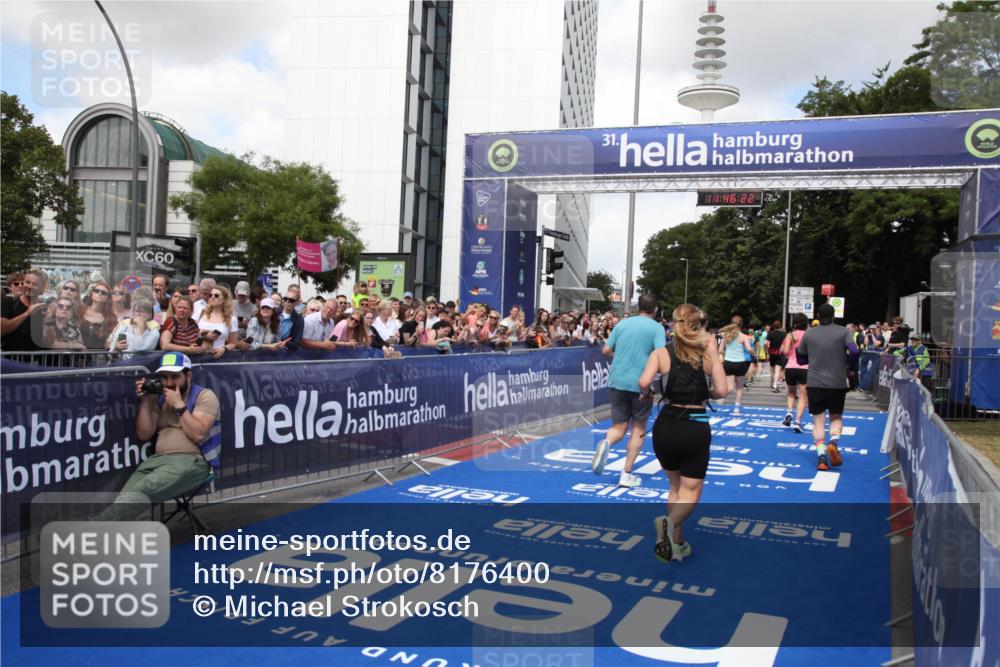 29.06.2025 - hella hamburg halbmarathon Michael Strokosch http://msf.ph/oto/8176400 29.06.2025 11:46:20 Ziel 1075, 2109, 2805, 2858, 7513, 7872, 10123, 10230, 10322, 11175, 11816, 11817, 13903, 14043, 14130, 15380, 15876, 16974 meine-sportfotos.de