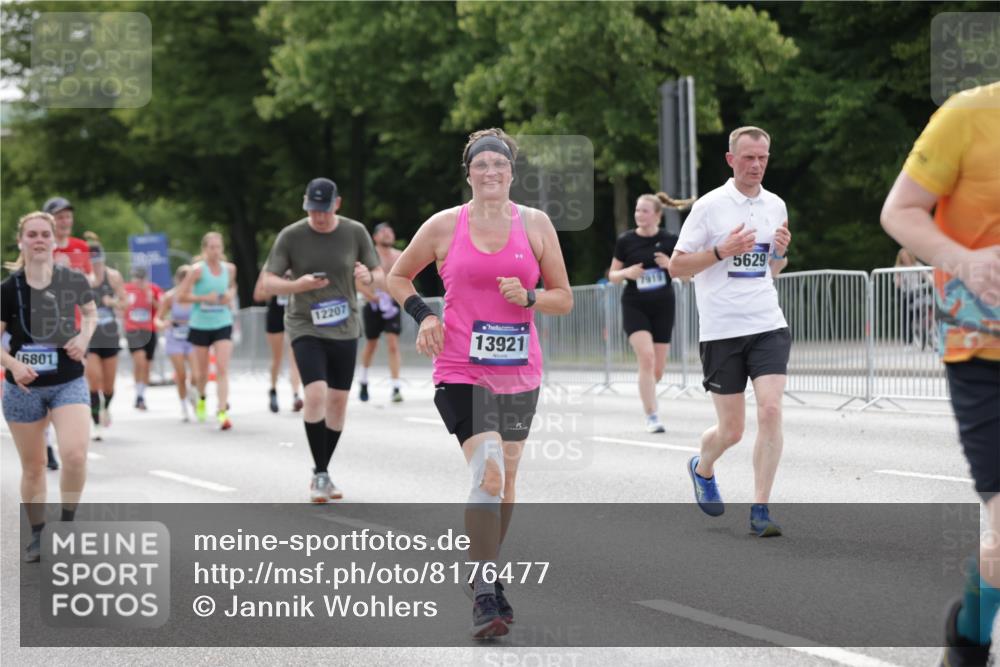 29.06.2025 - hella hamburg halbmarathon Jannik Wohlers http://msf.ph/oto/8176477 29.06.2025 10:22:26 Lombardsbrücke 1029, 1853, 2294, 2766, 3003, 3029, 3034, 3600, 3601, 5223, 5343, 5629, 7188, 7190, 7266, 7529, 7925, 9256, 10086, 10205, 10826, 11665, 12190, 13921, 14525, 14633, 14801, 15469, 15870, 16565, 16566, 16618, 16801, 16863, 17657 meine-sportfotos.de