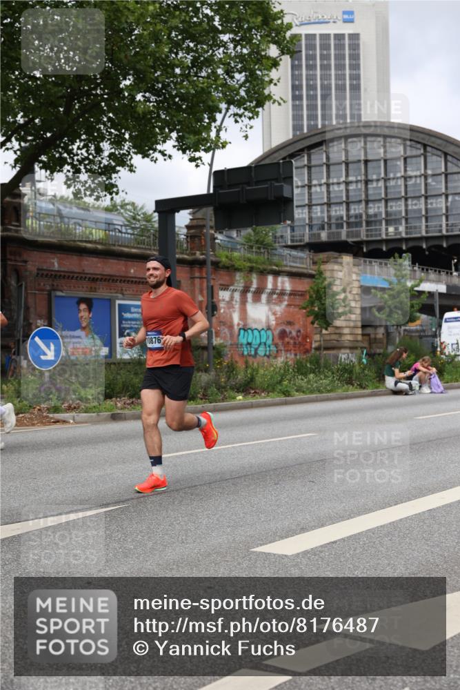 29.06.2025 - hella hamburg halbmarathon Yannick Fuchs http://msf.ph/oto/8176487 29.06.2025 10:27:27 20KM 1707, 1990, 5070, 5746, 6358, 7845, 7965, 8062, 8883, 9047, 10484, 10876, 11150, 11169, 11745, 11877, 11929, 13199, 13686, 13961, 14028, 14276, 14293, 15054, 15826, 16425, 16619, 16957, 18135, 18562, 18563 meine-sportfotos.de