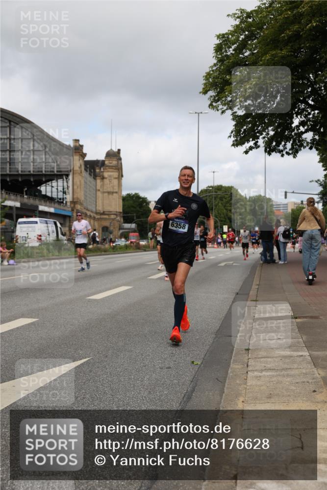 29.06.2025 - hella hamburg halbmarathon Yannick Fuchs http://msf.ph/oto/8176628 29.06.2025 10:27:33 20KM 1990, 4463, 6358, 7845, 7965, 8062, 10876, 11150, 11169, 11745, 11877, 12899, 12987, 13199, 13686, 13961, 14028, 14276, 14908, 15054, 16425, 16619, 18135, 18562, 18563 meine-sportfotos.de
