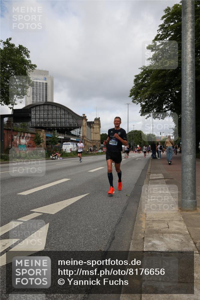 29.06.2025 - hella hamburg halbmarathon Yannick Fuchs http://msf.ph/oto/8176656 29.06.2025 10:27:33 20KM 1990, 4463, 6358, 7845, 7965, 8062, 10876, 11150, 11169, 11745, 11877, 12899, 12987, 13199, 13686, 13961, 14028, 14276, 14908, 15054, 16425, 16619, 18135, 18562, 18563 meine-sportfotos.de