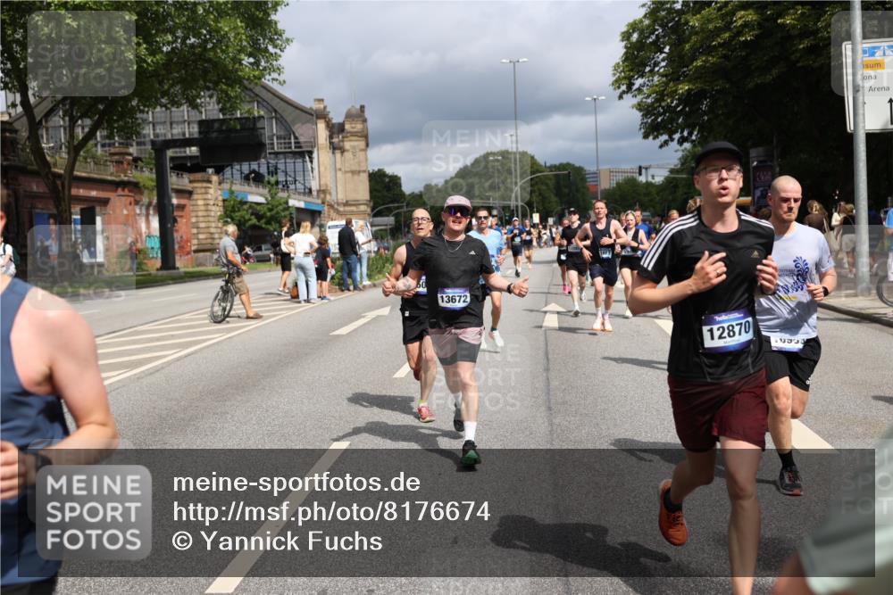 29.06.2025 - hella hamburg halbmarathon Yannick Fuchs http://msf.ph/oto/8176674 29.06.2025 10:41:58 20KM 51, 1604, 1613, 1696, 2284, 2708, 2839, 2864, 2869, 2953, 3976, 4377, 4528, 5022, 6009, 6134, 6168, 6716, 7599, 7962, 8234, 8693, 8927, 9544, 9626, 10969, 10988, 11283, 12679, 12685, 12870, 13007, 13672, 13948, 14618, 14619, 14730, 15333, 15350, 15478, 15479, 17172, 17451, 17905, 17915, 17979, 18104, 18430, 18758, 18856, 18922, 18974, 19181 meine-sportfotos.de