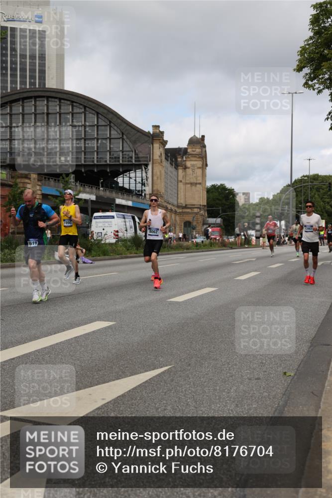 29.06.2025 - hella hamburg halbmarathon Yannick Fuchs http://msf.ph/oto/8176704 29.06.2025 10:27:37 20KM 1990, 4463, 6358, 8062, 10876, 11150, 11169, 11745, 11877, 12899, 12987, 13199, 13686, 13961, 14028, 14276, 14908, 15054, 16425, 16619, 17151, 18562, 18563, 19059 meine-sportfotos.de