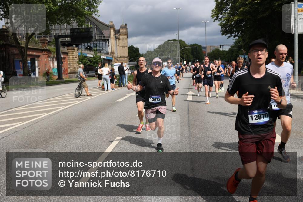 29.06.2025 - hella hamburg halbmarathon Yannick Fuchs http://msf.ph/oto/8176710 29.06.2025 10:41:58 20KM 51, 1604, 1613, 1696, 2284, 2708, 2839, 2864, 2869, 2953, 3976, 4377, 4528, 5022, 6009, 6134, 6168, 6716, 7599, 7962, 8234, 8693, 8927, 9544, 9626, 10969, 10988, 11283, 12679, 12685, 12870, 13007, 13672, 13948, 14618, 14619, 14730, 15333, 15350, 15478, 15479, 17172, 17451, 17905, 17915, 17979, 18104, 18430, 18758, 18856, 18922, 18974, 19181 meine-sportfotos.de