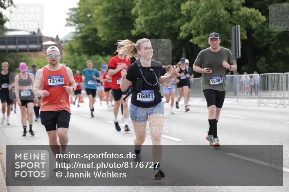 29.06.2025 - hella hamburg halbmarathon Jannik Wohlers http://msf.ph/oto/8176727 29.06.2025 10:22:29 Lombardsbrücke 1029, 1853, 2766, 3003, 3029, 3034, 3600, 5223, 5629, 6784, 6785, 7266, 7891, 7925, 9133, 9913, 10205, 10826, 12190, 13560, 13921, 14525, 14633, 14801, 15469, 15870, 16565, 16566, 16618, 16801, 16863, 17657 meine-sportfotos.de