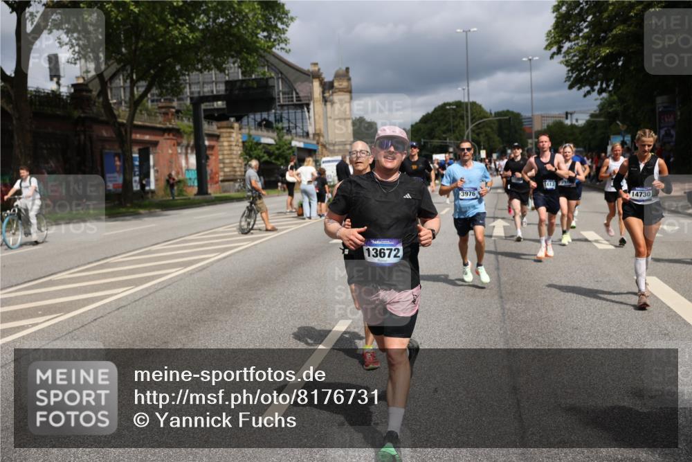 29.06.2025 - hella hamburg halbmarathon Yannick Fuchs http://msf.ph/oto/8176731 29.06.2025 10:41:58 20KM 51, 1604, 1613, 1696, 2284, 2708, 2839, 2864, 2869, 2953, 3976, 4377, 4528, 5022, 6009, 6134, 6168, 6716, 7599, 7962, 8234, 8693, 8927, 9544, 9626, 10969, 10988, 11283, 12679, 12685, 12870, 13007, 13672, 13948, 14618, 14619, 14730, 15333, 15350, 15478, 15479, 17172, 17451, 17905, 17915, 17979, 18104, 18430, 18758, 18856, 18922, 18974, 19181 meine-sportfotos.de