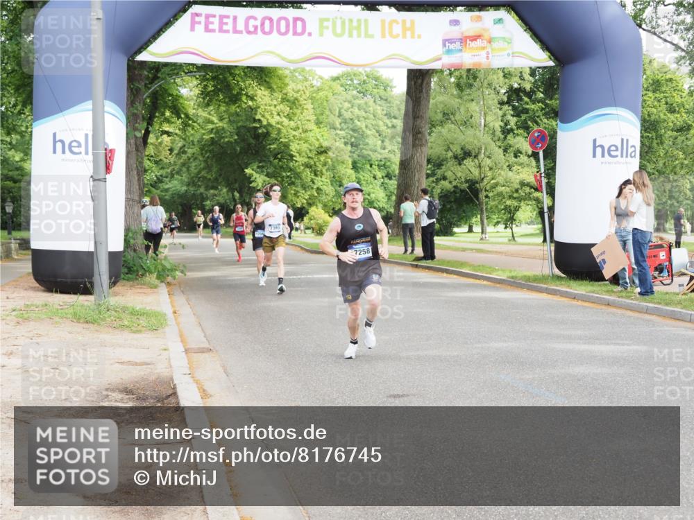 29.06.2025 - hella hamburg halbmarathon MichiJ http://msf.ph/oto/8176745 29.06.2025 10:16:32 Zwischen KM18-KM19 14019, 14728, 17258 meine-sportfotos.de