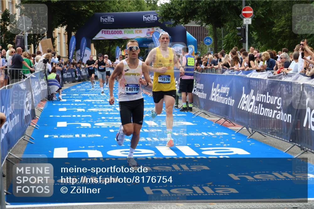 29.06.2025 - hella hamburg halbmarathon Zöllner http://msf.ph/oto/8176754 29.06.2025 10:27:30 Ziel 4678, 9804, 13941, 14019, 15576, 18567, 19114 meine-sportfotos.de