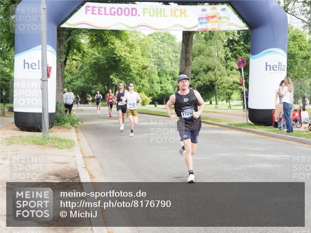 29.06.2025 - hella hamburg halbmarathon MichiJ http://msf.ph/oto/8176790 29.06.2025 10:16:33 Zwischen KM18-KM19 14728, 17258 meine-sportfotos.de