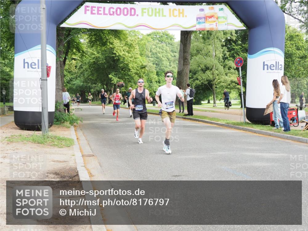 29.06.2025 - hella hamburg halbmarathon MichiJ http://msf.ph/oto/8176797 29.06.2025 10:16:34 Zwischen KM18-KM19 17258 meine-sportfotos.de