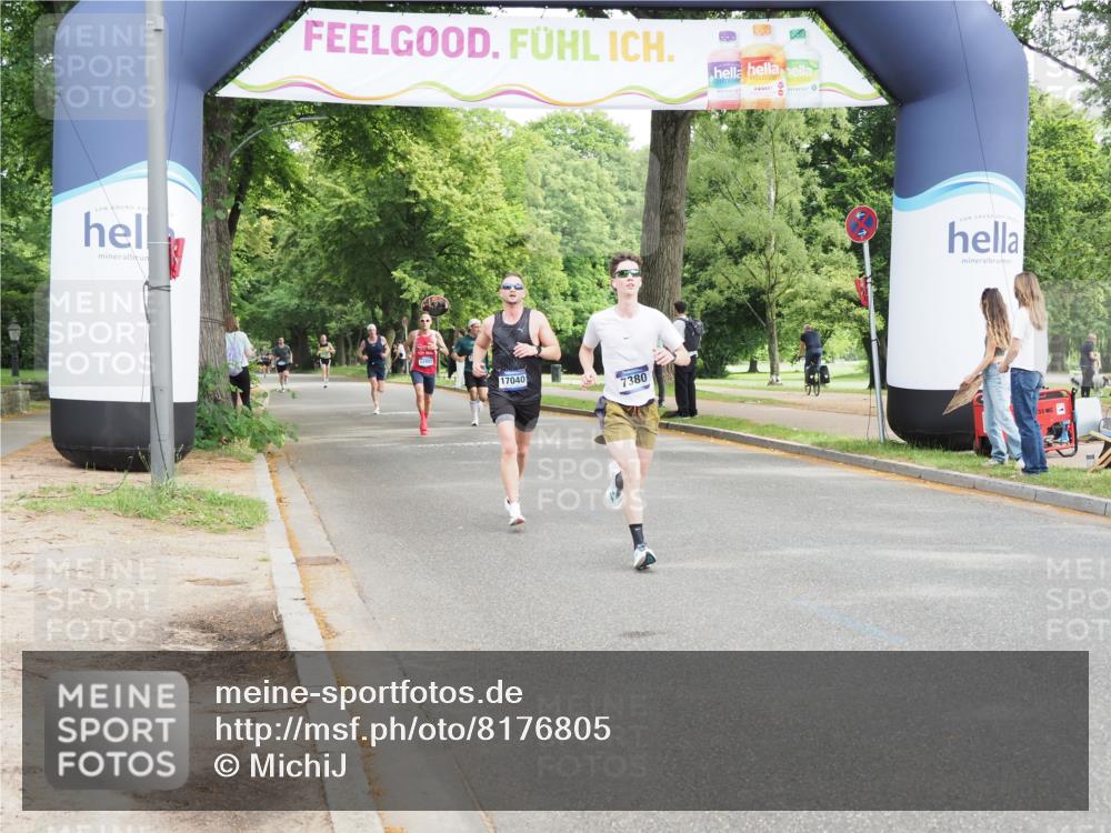 29.06.2025 - hella hamburg halbmarathon MichiJ http://msf.ph/oto/8176805 29.06.2025 10:16:34 Zwischen KM18-KM19 17258 meine-sportfotos.de