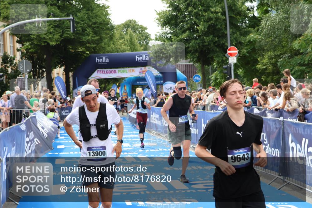 29.06.2025 - hella hamburg halbmarathon Zöllner http://msf.ph/oto/8176820 29.06.2025 10:38:05 Ziel 7229, 8091, 9643, 9944, 10793, 11049, 11952, 12915, 13900, 14274, 15303, 15382, 16698 meine-sportfotos.de