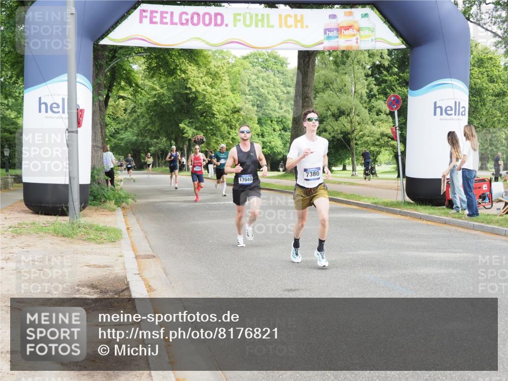 29.06.2025 - hella hamburg halbmarathon MichiJ http://msf.ph/oto/8176821 29.06.2025 10:16:34 Zwischen KM18-KM19 17258 meine-sportfotos.de