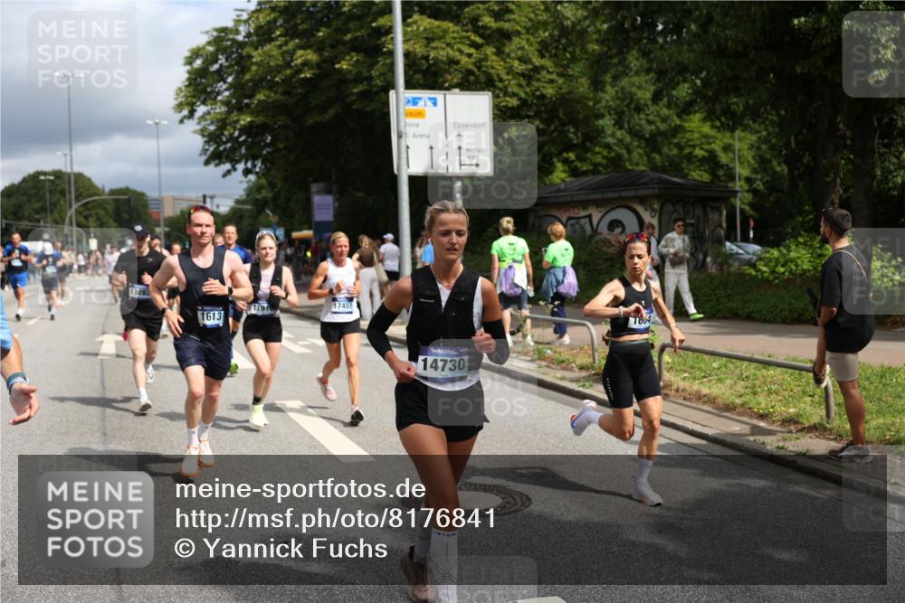 29.06.2025 - hella hamburg halbmarathon Yannick Fuchs http://msf.ph/oto/8176841 29.06.2025 10:42:00 20KM 51, 1604, 1613, 1696, 2284, 2708, 2839, 2869, 2953, 3976, 4377, 4528, 4601, 5022, 6009, 6134, 7599, 7962, 8234, 8927, 9544, 9626, 10969, 10988, 11283, 12679, 12685, 12870, 13007, 13672, 13948, 14383, 14618, 14619, 14730, 15333, 15350, 15478, 15479, 17172, 17451, 17905, 17915, 17979, 18104, 18430, 18758, 18856, 18922, 18974, 19181 meine-sportfotos.de