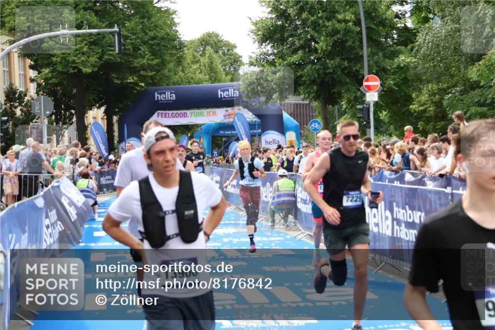 29.06.2025 - hella hamburg halbmarathon Zöllner http://msf.ph/oto/8176842 29.06.2025 10:38:06 Ziel 7229, 8091, 9944, 11049, 11952, 12915, 13900, 14274, 15303, 15382, 16698 meine-sportfotos.de