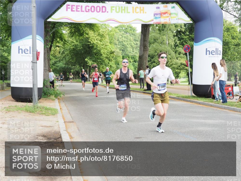 29.06.2025 - hella hamburg halbmarathon MichiJ http://msf.ph/oto/8176850 29.06.2025 10:16:35 Zwischen KM18-KM19 7380, 17258 meine-sportfotos.de