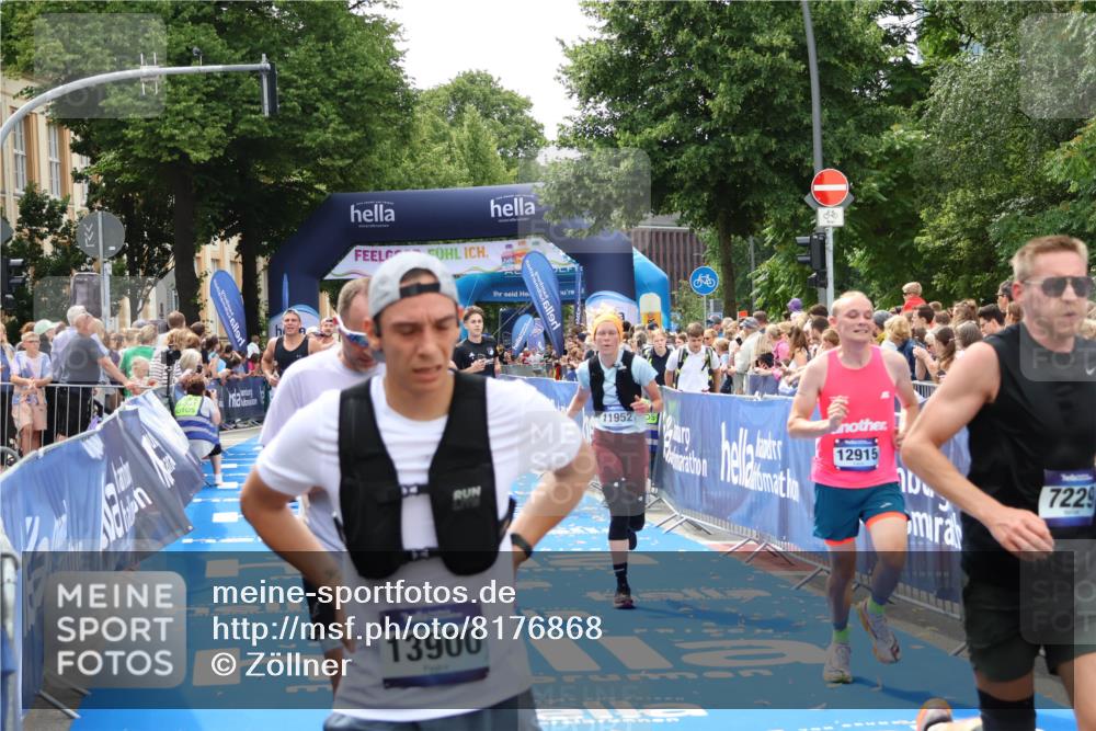 29.06.2025 - hella hamburg halbmarathon Zöllner http://msf.ph/oto/8176868 29.06.2025 10:38:07 Ziel 7229, 8091, 9944, 11049, 11952, 12915, 14274, 15303, 15382, 16698, 17623 meine-sportfotos.de