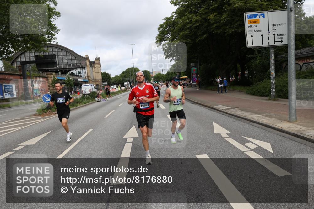 29.06.2025 - hella hamburg halbmarathon Yannick Fuchs http://msf.ph/oto/8176880 29.06.2025 10:27:46 20KM 1990, 4463, 4679, 4749, 8062, 10453, 11745, 11877, 12290, 12899, 12987, 13199, 13686, 13961, 14028, 14276, 14908, 15054, 16425, 16619, 17056, 17151, 18679, 19059 meine-sportfotos.de