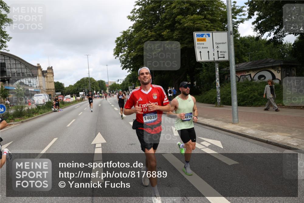 29.06.2025 - hella hamburg halbmarathon Yannick Fuchs http://msf.ph/oto/8176889 29.06.2025 10:27:47 20KM 1990, 4463, 4679, 4749, 8062, 10453, 11745, 11877, 12290, 12899, 12987, 13686, 13961, 14028, 14167, 14276, 14908, 16425, 16619, 17056, 17151, 18679, 19059 meine-sportfotos.de
